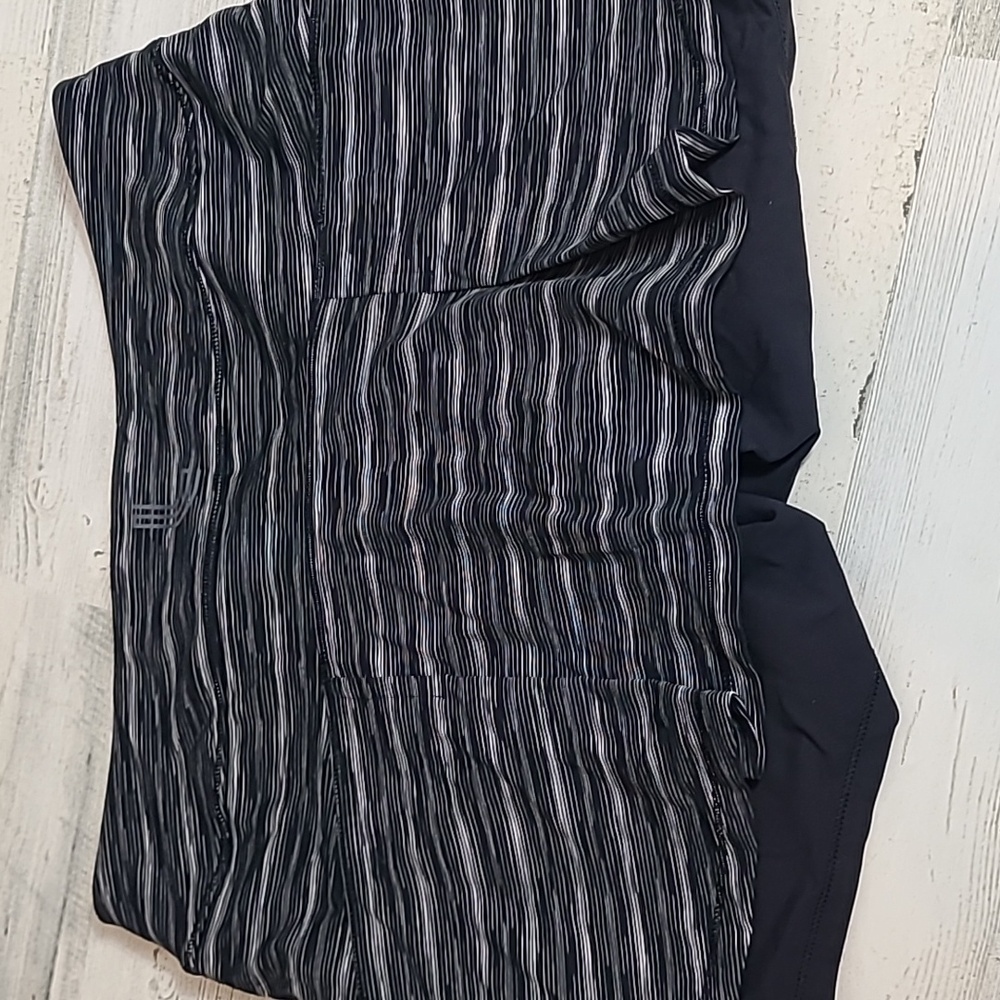 Lole Running Tennis Skirt Black/ Gray Size LARGE - Picture 4 of 4
